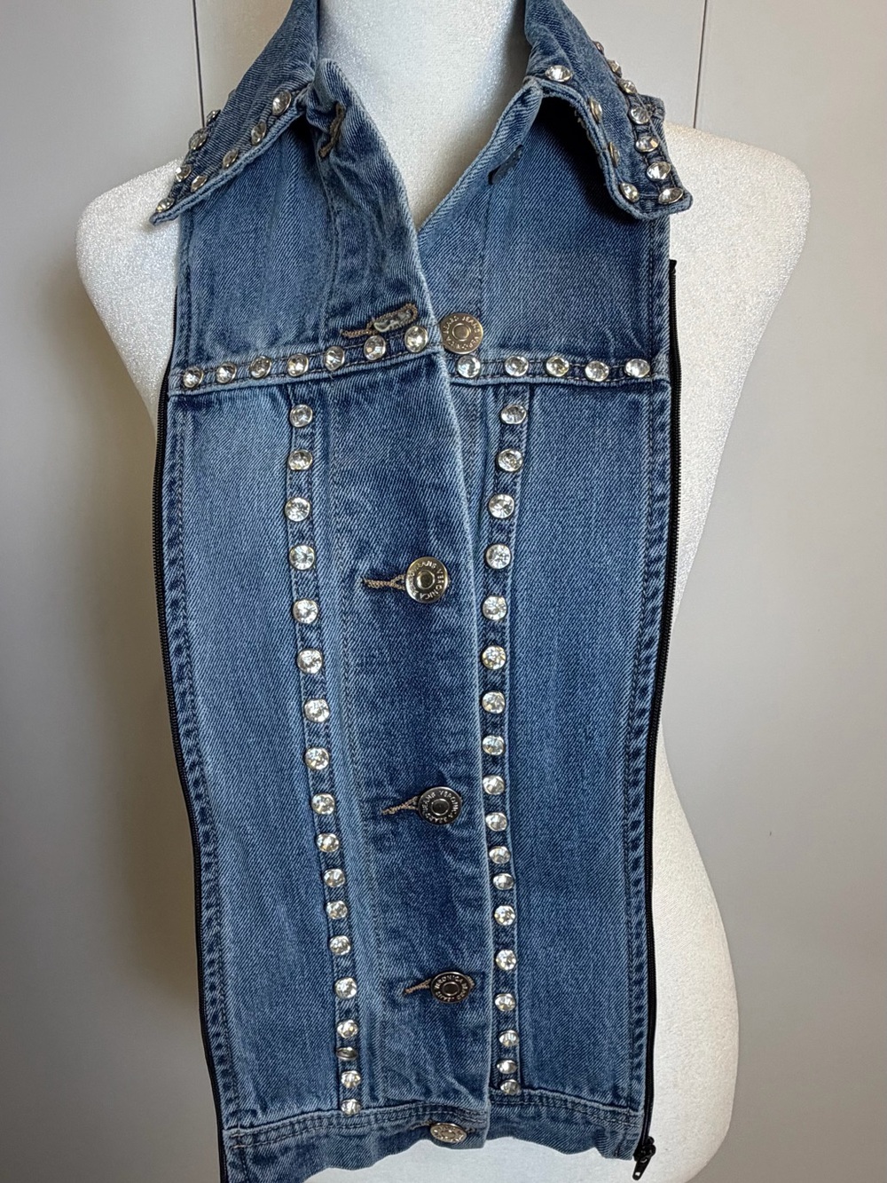 Veronica Beard Women's Blue Denim Dickey with silver stones NWOT